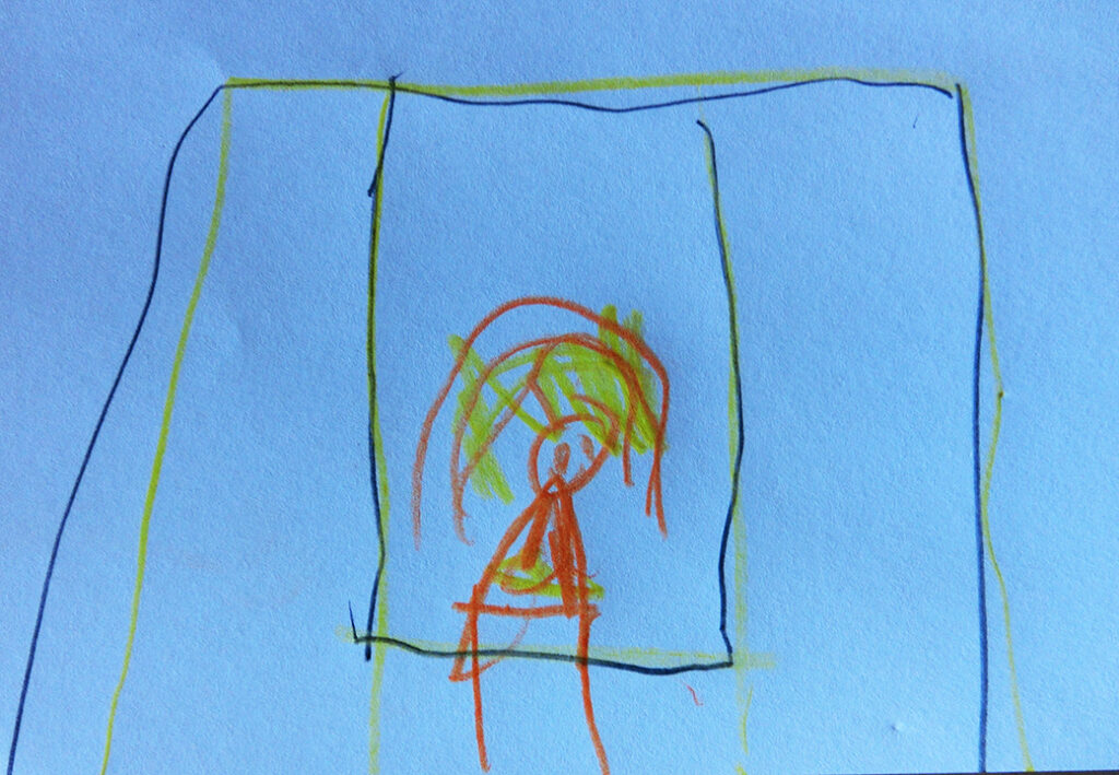 Kinderzeichnung einer Person mit einem Regenbogen auf blauem Papier.