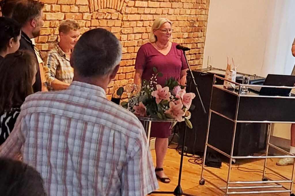 Personen bei einer Veranstaltung