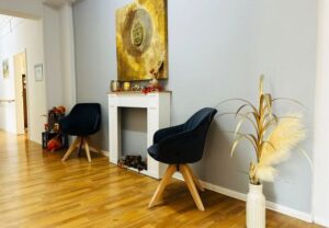 Innenraum mit dekorativen Elementen