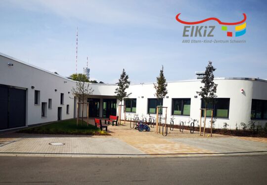 Gebäudekomplex des AWO Eltern-Kind-Zentrums Schwerin.